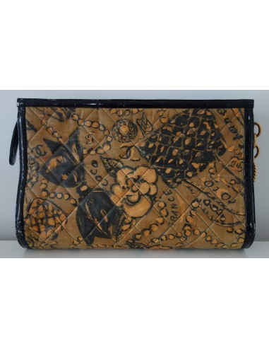 TROUSSE / POCHETTE CHANEL MEDAILLON... TROUSSE / POCHETTE CHANEL MEDAILLON...