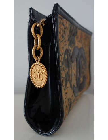 TROUSSE / POCHETTE CHANEL MEDAILLON... TROUSSE / POCHETTE CHANEL MEDAILLON...