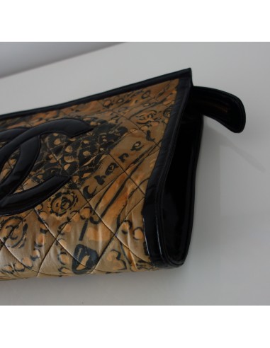 TROUSSE / POCHETTE CHANEL MEDAILLON... TROUSSE / POCHETTE CHANEL MEDAILLON...