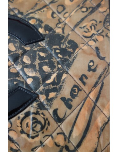 TROUSSE / POCHETTE CHANEL MEDAILLON... TROUSSE / POCHETTE CHANEL MEDAILLON...