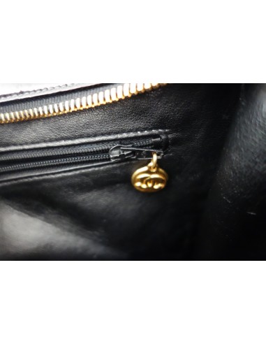 TROUSSE / POCHETTE CHANEL MEDAILLON... TROUSSE / POCHETTE CHANEL MEDAILLON...