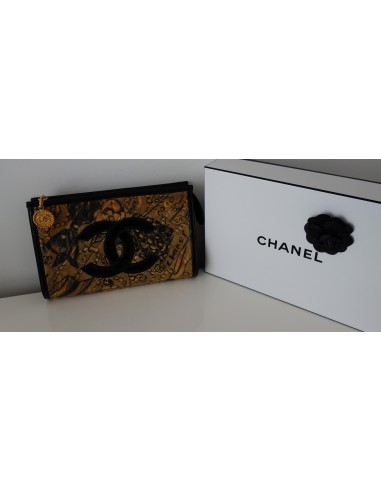 TROUSSE / POCHETTE CHANEL MEDAILLON... TROUSSE / POCHETTE CHANEL MEDAILLON...