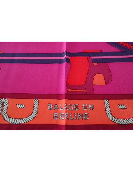 CARRE HERMES - BALADE EN BERLINE