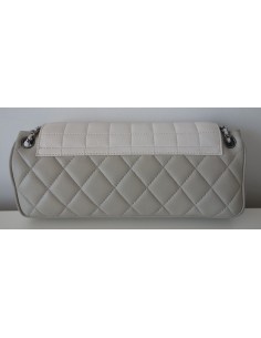SAC CHANEL CUIR BAGUETTE 2
