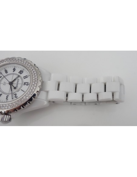 MONTRE CHANEL J12 FULL DIAMANTS POUR DAME