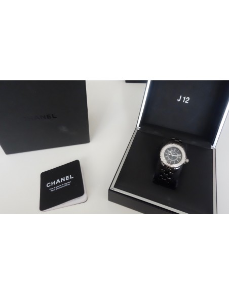 MONTRE CHANEL J12 FULL DIAMANTS NOIRE POUR DAME