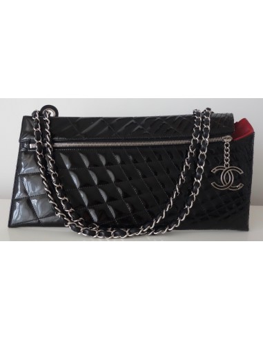 POCHETTE CHANEL CUIR VERNI NOIR