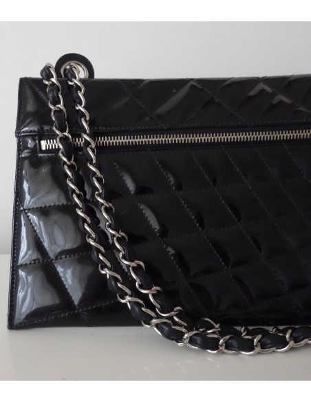 POCHETTE CHANEL CUIR VERNI NOIR