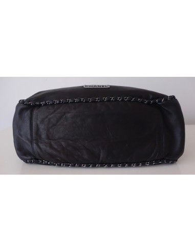 Sac Chanel Hobo cuir noir Sac Chanel Hobo cuir noir