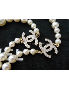 COLLIER / SAUTOIR CHANEL EN...