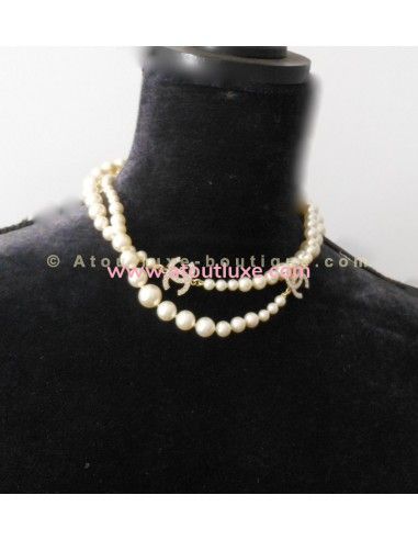COLLIER / SAUTOIR CHANEL EN PERLES COLLIER / SAUTOIR CHANEL EN PERLES