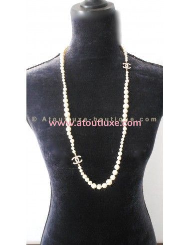 COLLIER / SAUTOIR CHANEL EN PERLES COLLIER / SAUTOIR CHANEL EN PERLES