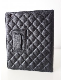 POCHETTE TABLETTE CHNAEL 2