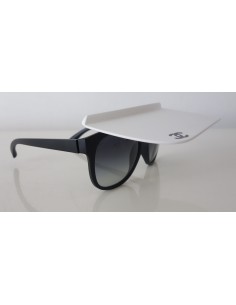 Lunettes de soleil Chanel...