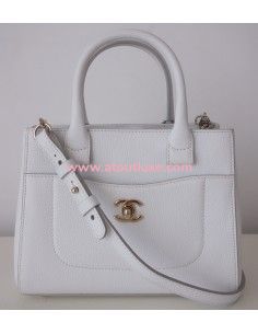 Sac Chanel petit shopping...