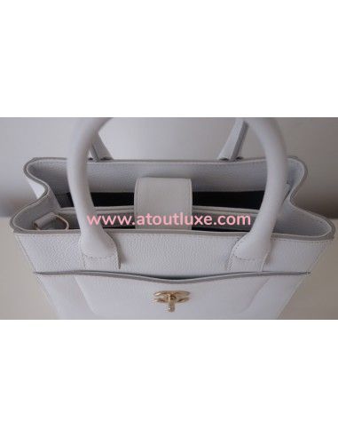 Sac Chanel petit shopping blanc Sac Chanel petit shopping blanc