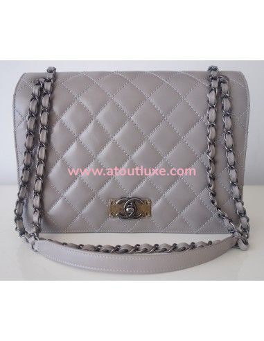 Sac Chanel classique à rabat