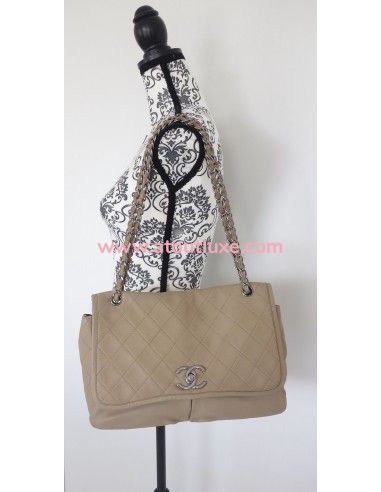Sac Chanel Classique beige Sac Chanel Classique beige