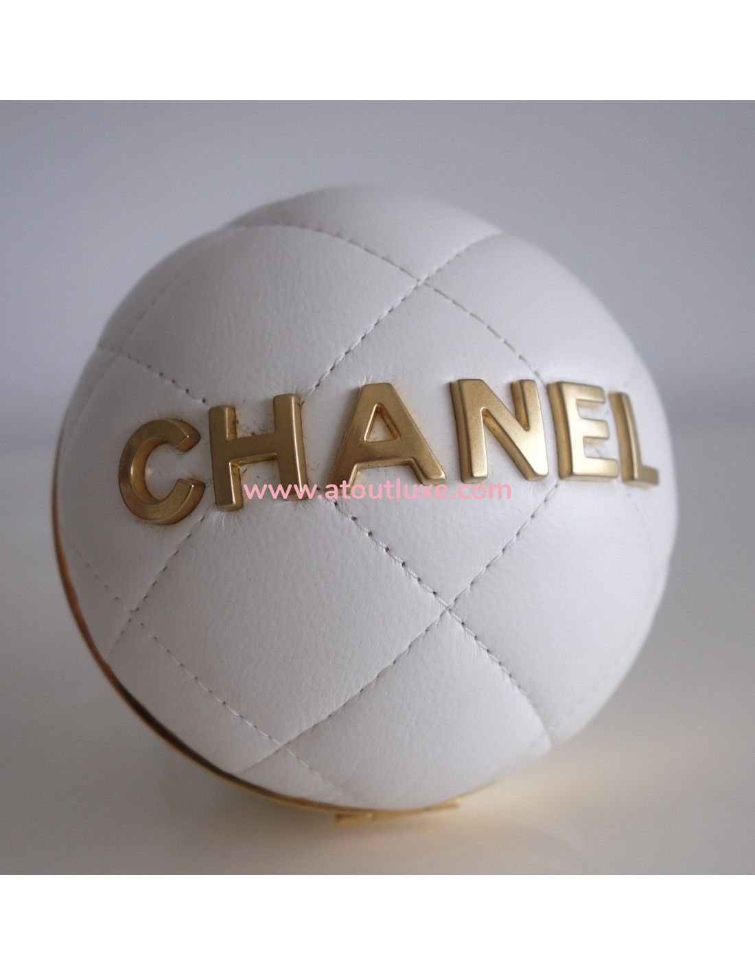 Minaudière sphère Chanel