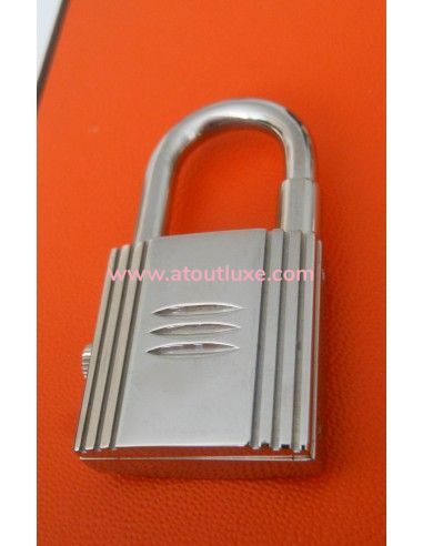 MONTRE HERMES KELLY + SA CLOCHETTE MONTRE HERMES KELLY + SA CLOCHETTE