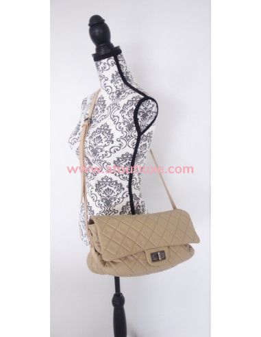 Sac Chanel 2.55 grand modèle Sac Chanel 2.55 grand modèle