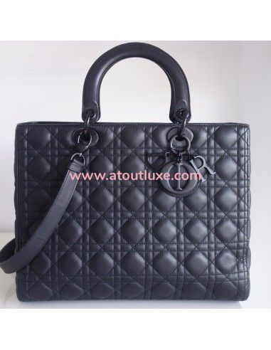 Sac lady Dior ultramatte noir grand...