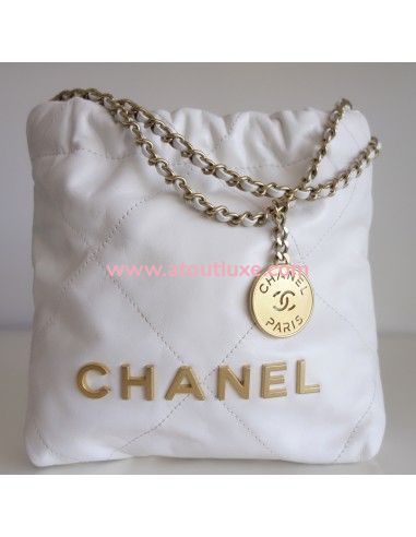 Mini sac Chanel 22 blanc