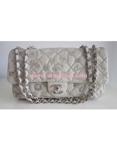 Sac Chanel classique médium...