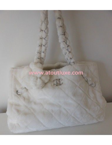 SAC CHANEL FAUSSE FOURRURE CAMELIA