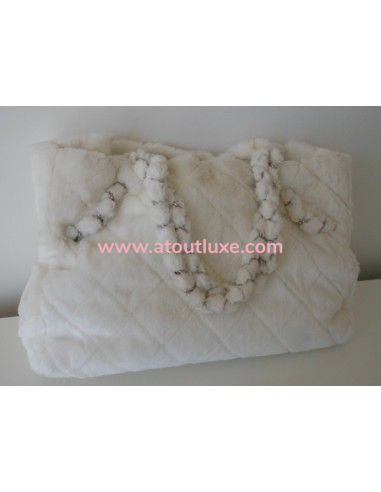 SAC CHANEL FAUSSE FOURRURE CAMELIA SAC CHANEL FAUSSE FOURRURE CAMELIA