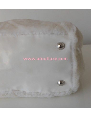 SAC CHANEL FAUSSE FOURRURE CAMELIA SAC CHANEL FAUSSE FOURRURE CAMELIA