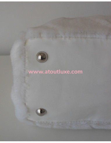 SAC CHANEL FAUSSE FOURRURE CAMELIA SAC CHANEL FAUSSE FOURRURE CAMELIA