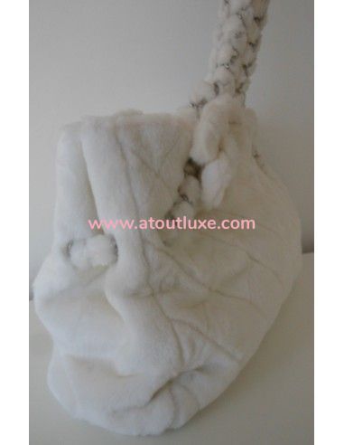 SAC CHANEL FAUSSE FOURRURE CAMELIA SAC CHANEL FAUSSE FOURRURE CAMELIA