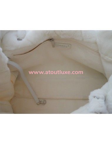 SAC CHANEL FAUSSE FOURRURE CAMELIA SAC CHANEL FAUSSE FOURRURE CAMELIA