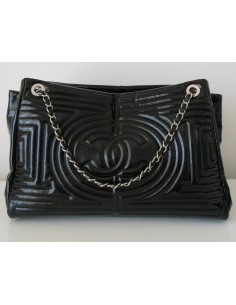SAC CABAS CHANEL CUIR VERNI...