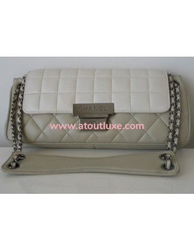 SAC CHANEL BAGUETTE CUIR